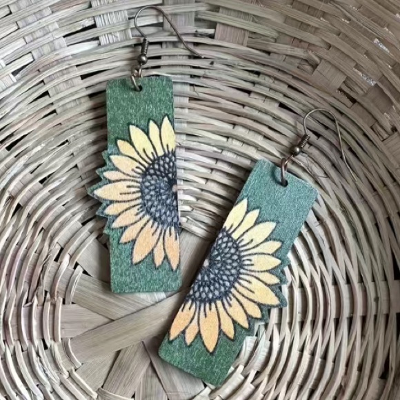 Sunflower Pattern Rectangle Dangle Earrings Retro Bohemian Style Wooden Jewelry - Picture 5 of 7